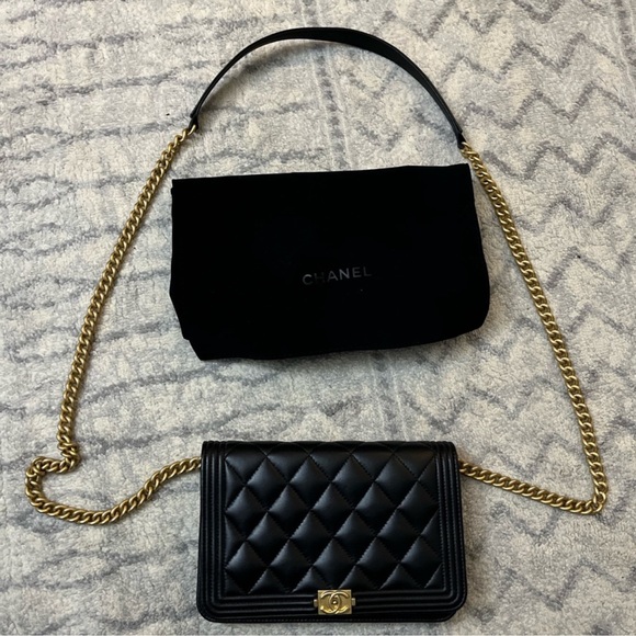 💕HP💕Chanel black lambskin WOC with gold hardware - Picture 2 of 4